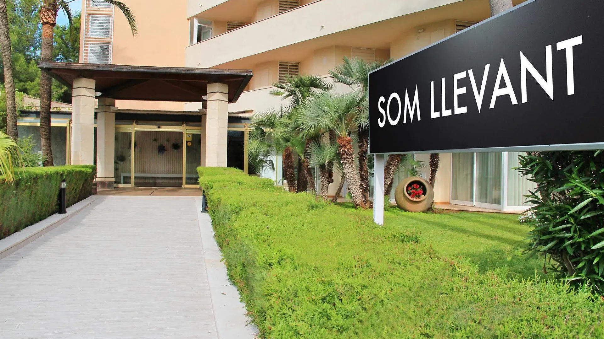 卡拉博纳 Globales Cala Bona酒店