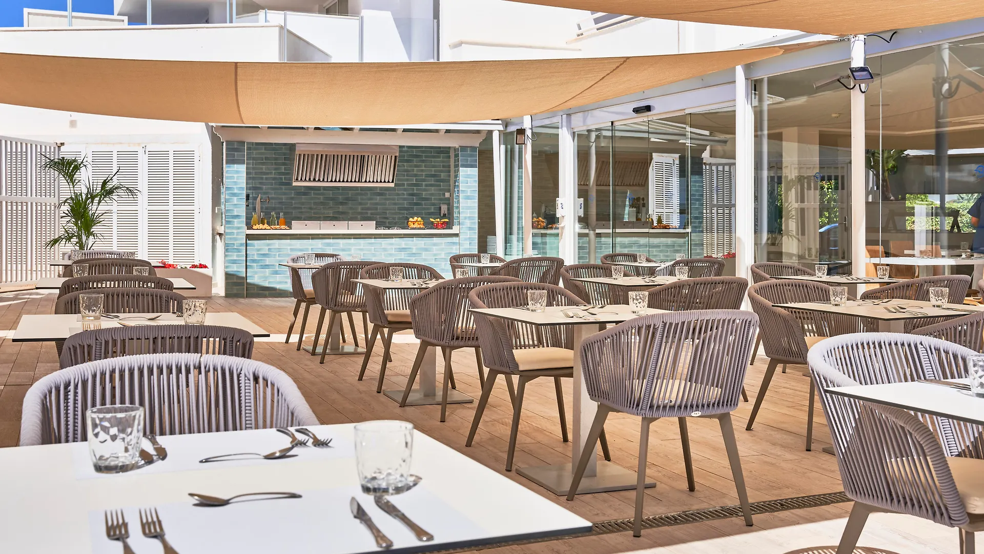 Globales Cala Bona Hotel